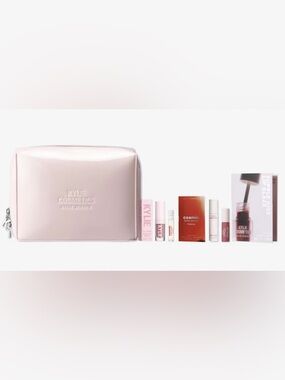 Kylie Set Makeup Bag With Deluxe Samples